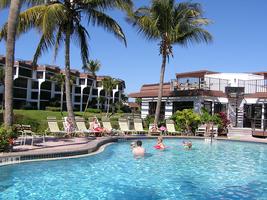 Pointe Santo Clubhouse Pool